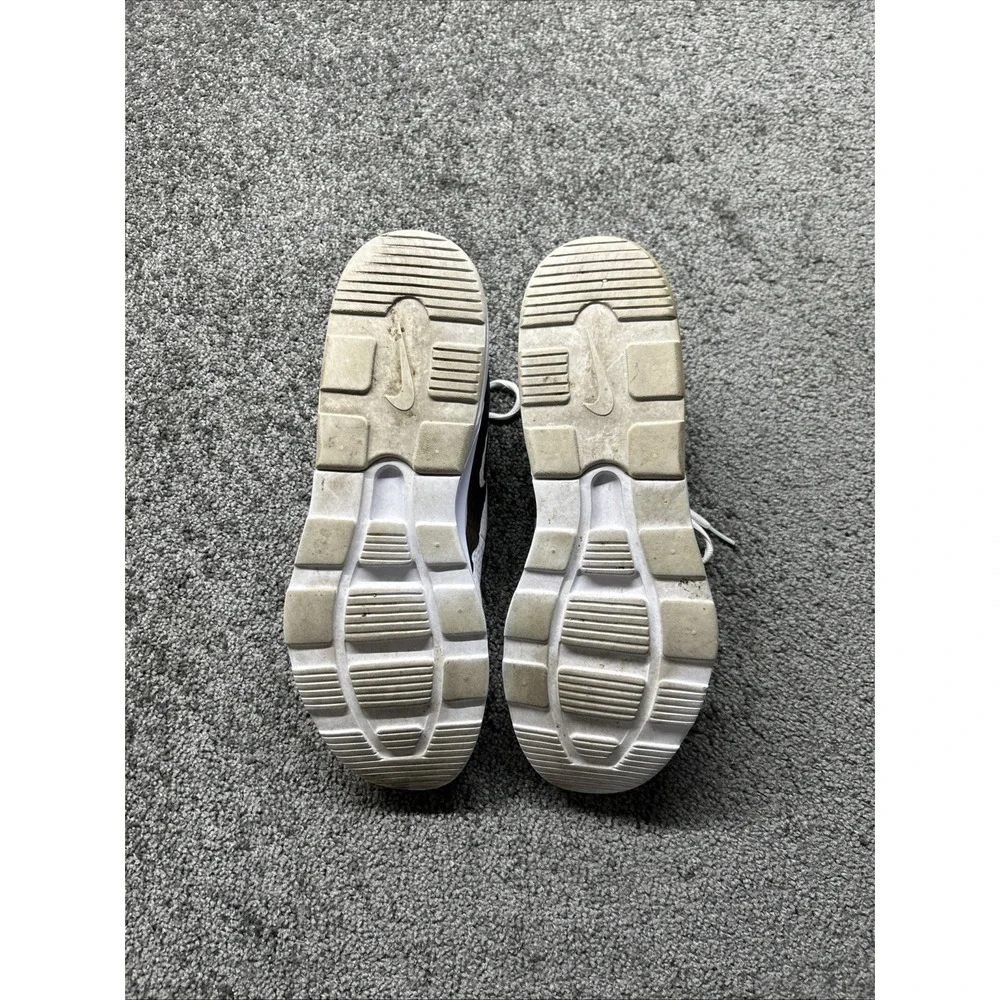 Nike product pair